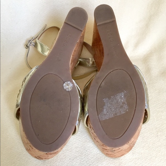 BCBGENERATION Gold Platform Wedge Sandals - Picture 7 of 8